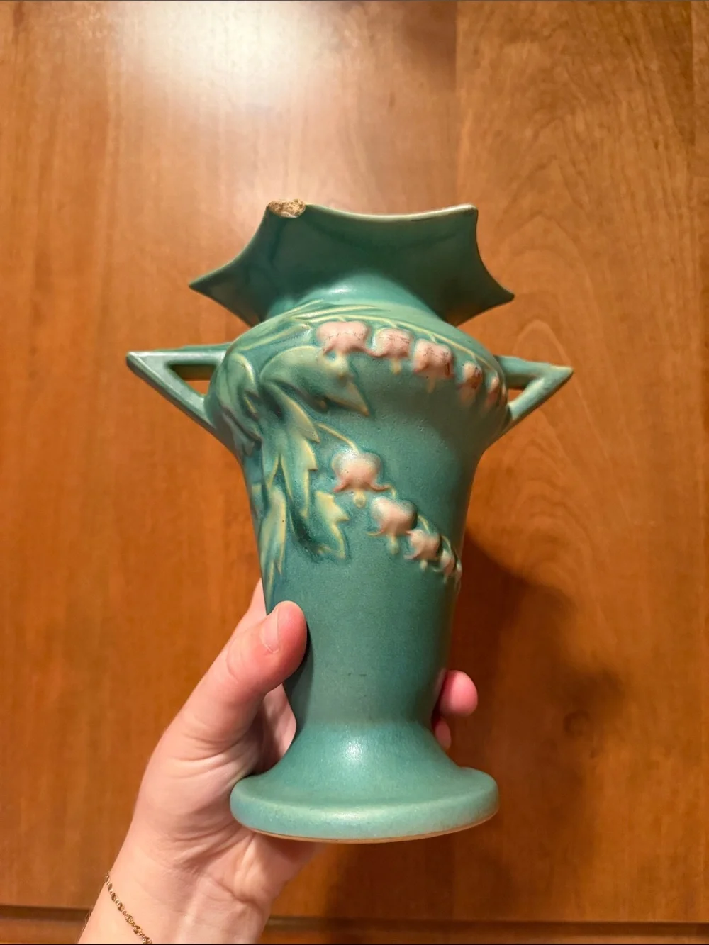 Vtg Roseville Pottery Bleeding Heart Vase 965-7